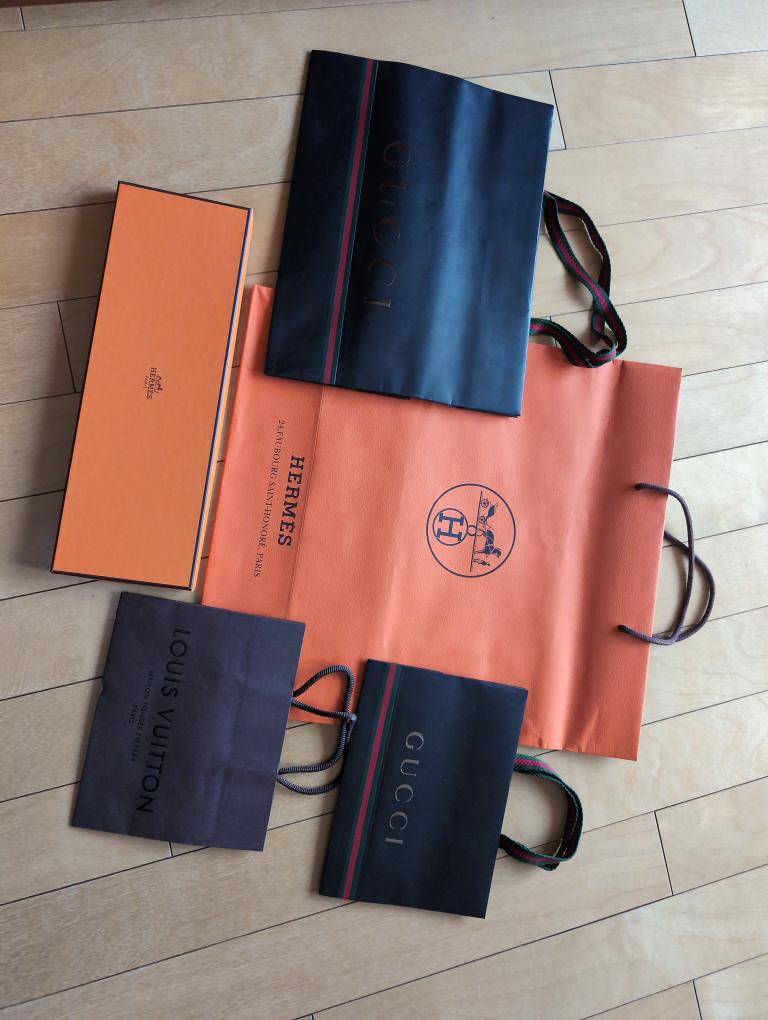 GUCCI、HERMES、VUlTTON　紙袋