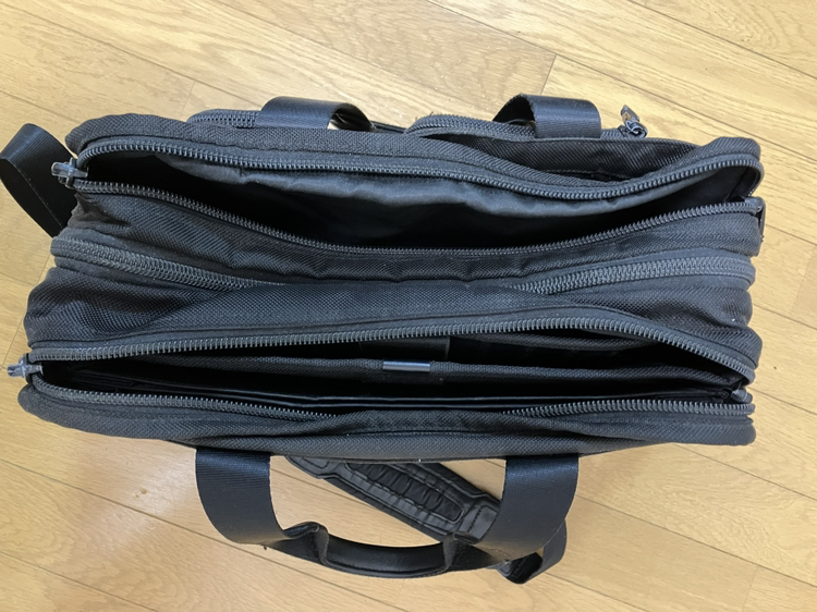 TUMI ALPHA 26141 エクスパンダブル・オーガナイザー・コンピューター・ブリーフ ブラックの写真7枚目