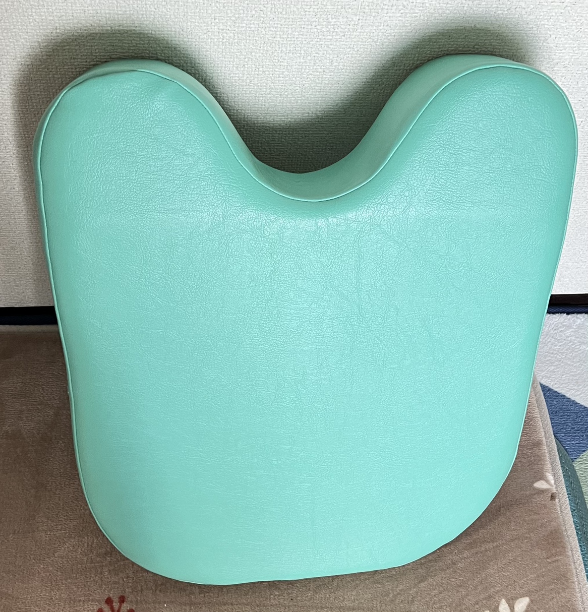マッサージ枕　うつ伏せ用