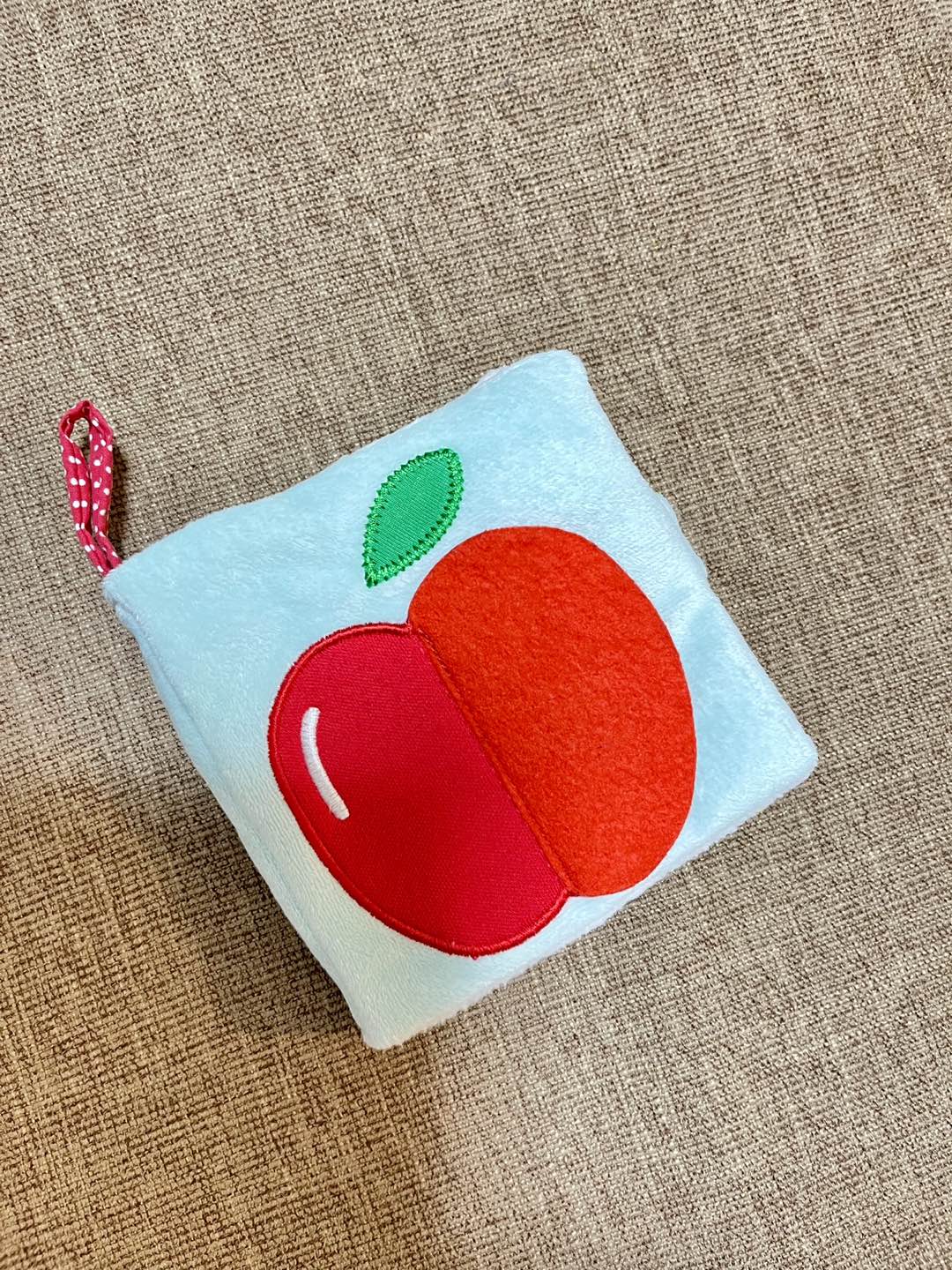 仕掛け布絵本