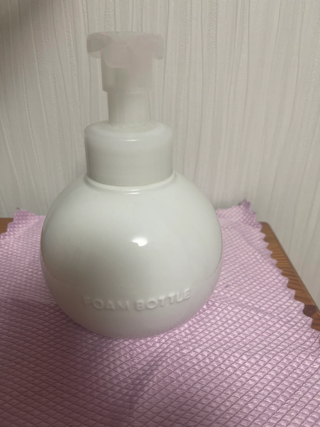 泡ハンドソープボトル