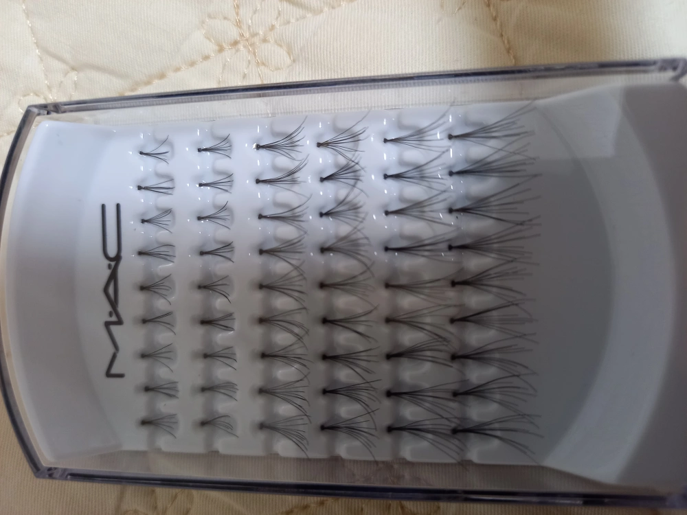 MACアイラッシュつけまつ毛の写真3枚目