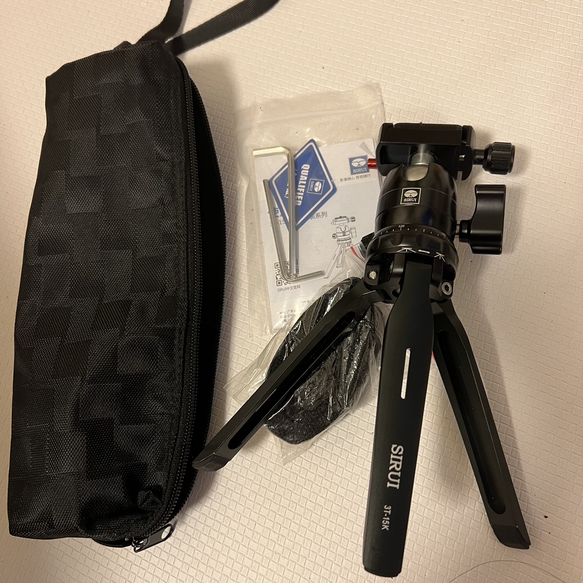 Canon ミラーレス一眼カメラ EOS M100 ダブルレンズキット ホワイト EOSM100WH-WLKの写真8枚目