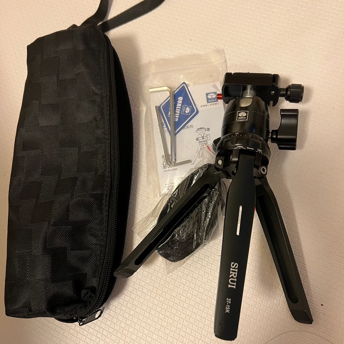 Canon ミラーレス一眼カメラ EOS M100 ダブルレンズキット ホワイト EOSM100WH-WLKの写真8枚目