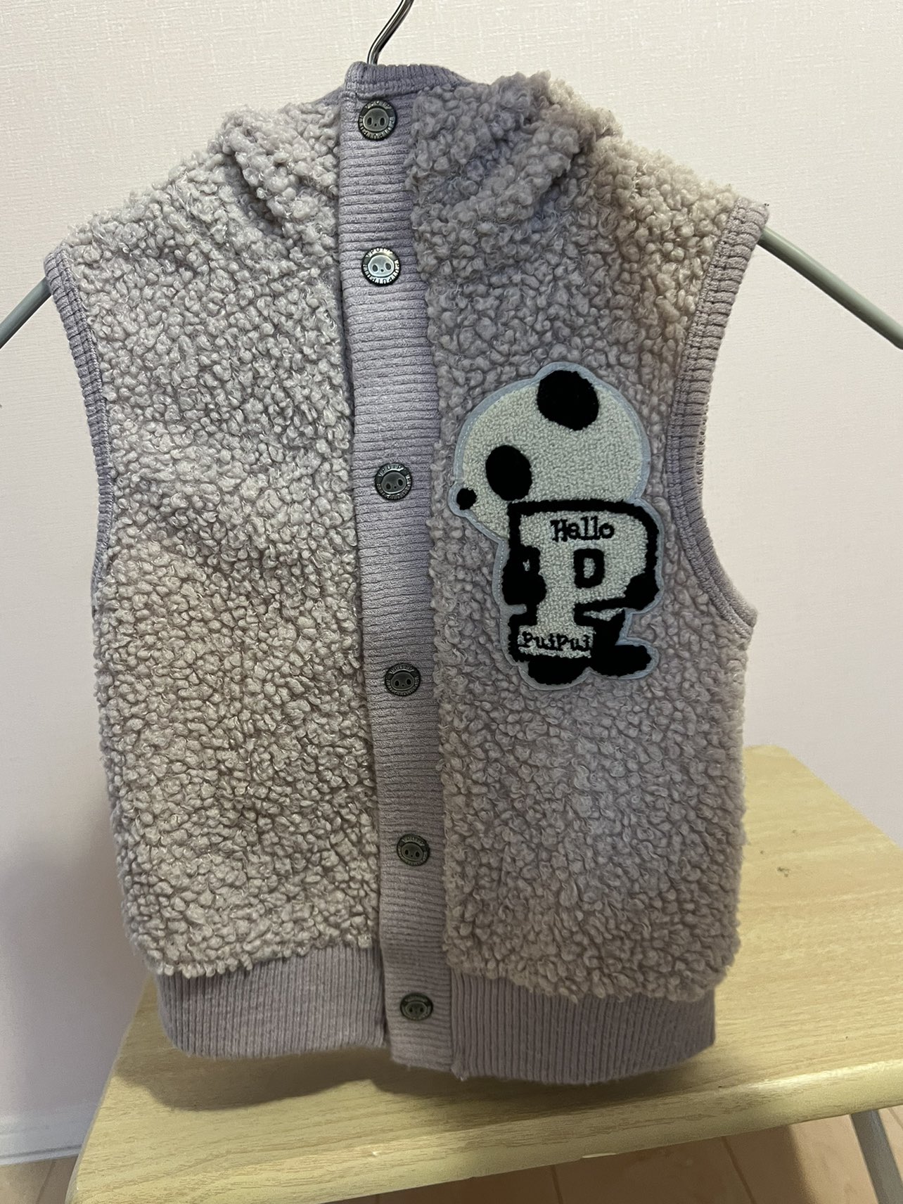 2キッズ　袖なしジャケットフード付き　パンダ　PUIPUI