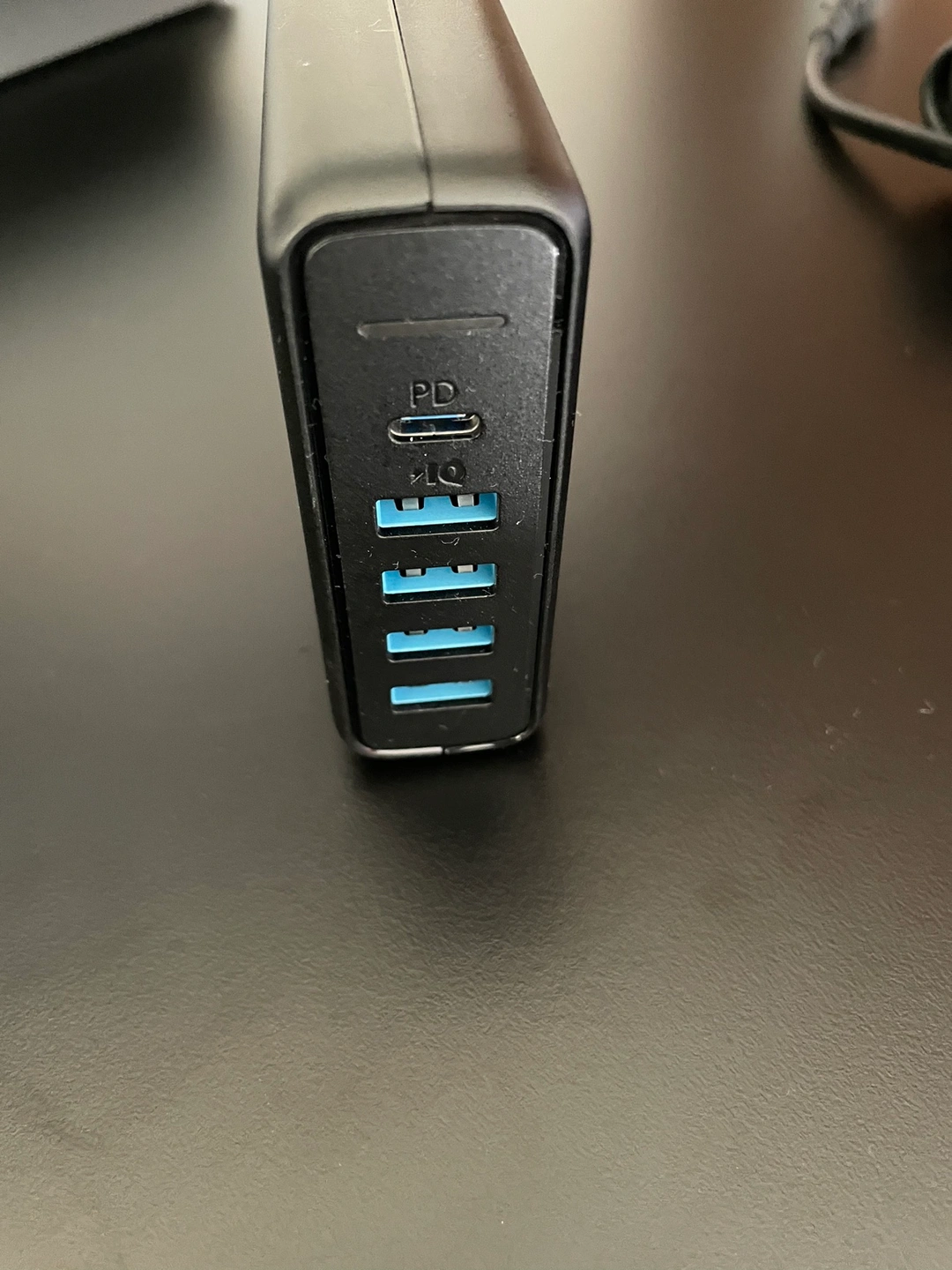 Anker PowerPort PD with 1 PD and 4 PIQの写真2枚目