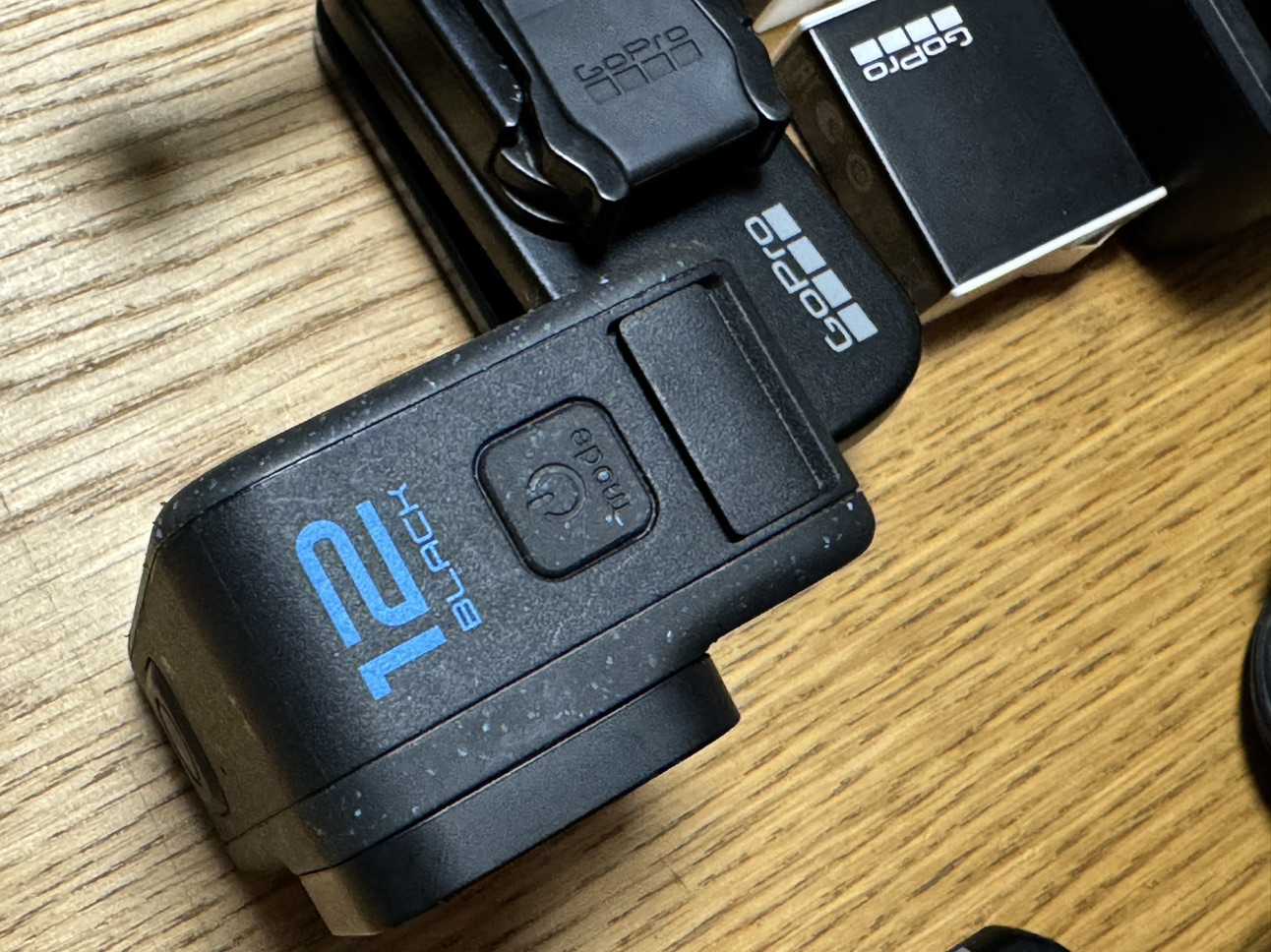 美品GoPro HERO12 Black + 純正フルアクセサリーの写真7枚目