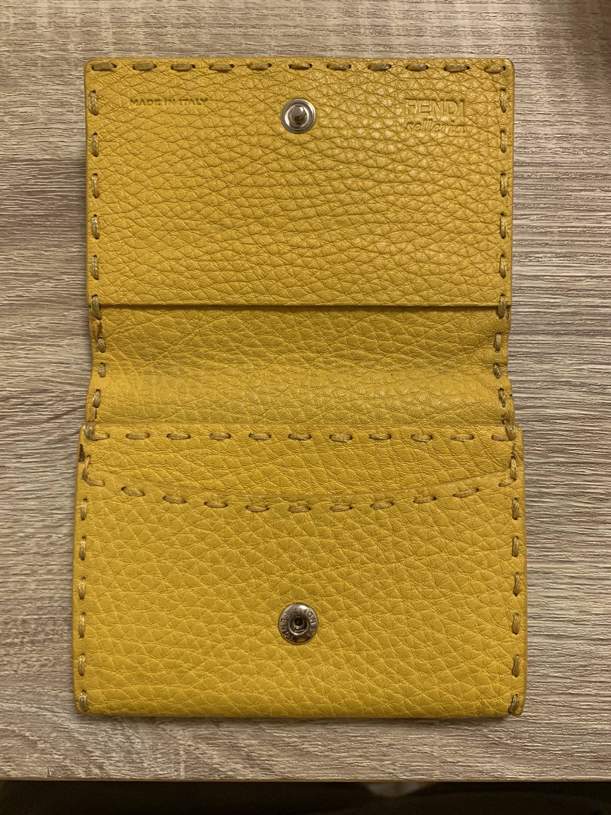 【値下げしました☆】★急募★2/12まで!!! ★FENDI★名刺入れ★の写真2枚目