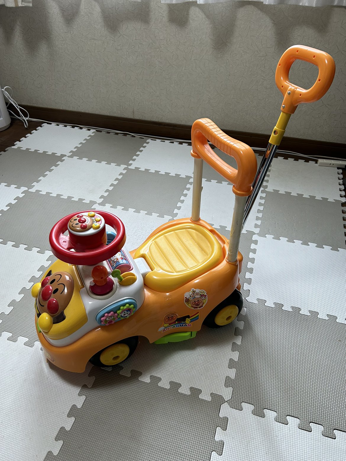 アンパンマンよくばりビジーカーの写真5枚目