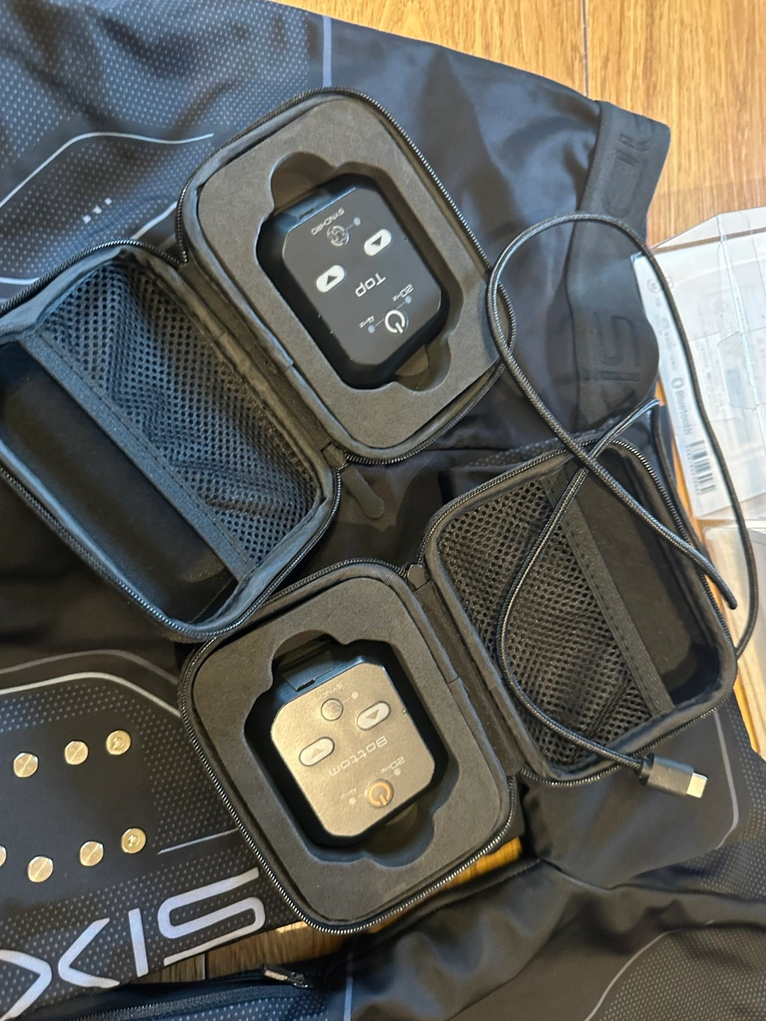 【最安値・美品】シックスパッド SIXPAD パワースーツ上S 下M メンズの写真2枚目