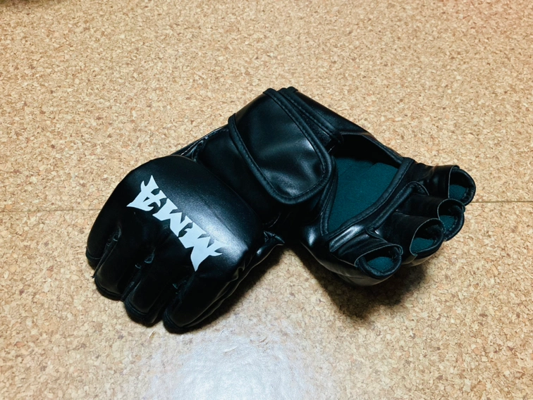 オープンフィンガーグローブ新品未使用 キックボクシング 総合格闘技 MMA