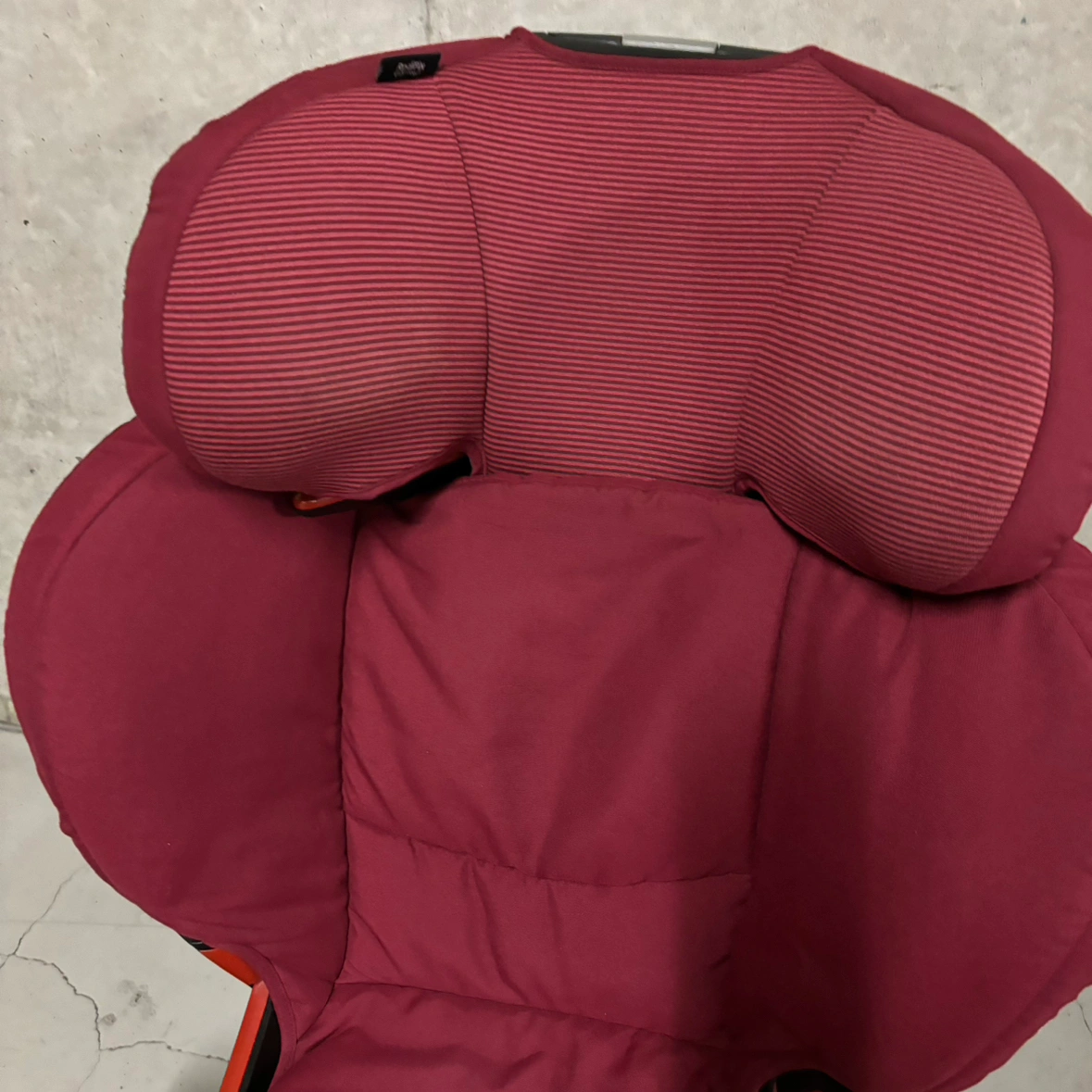 Maxi cosi ISOFIX ジュニアカーシートの写真3枚目