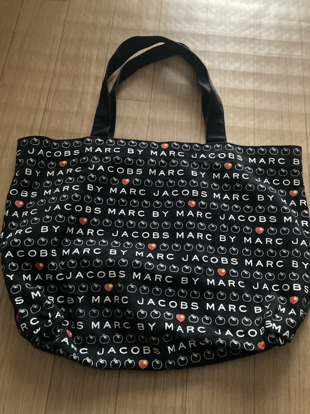 MARC JACOBS