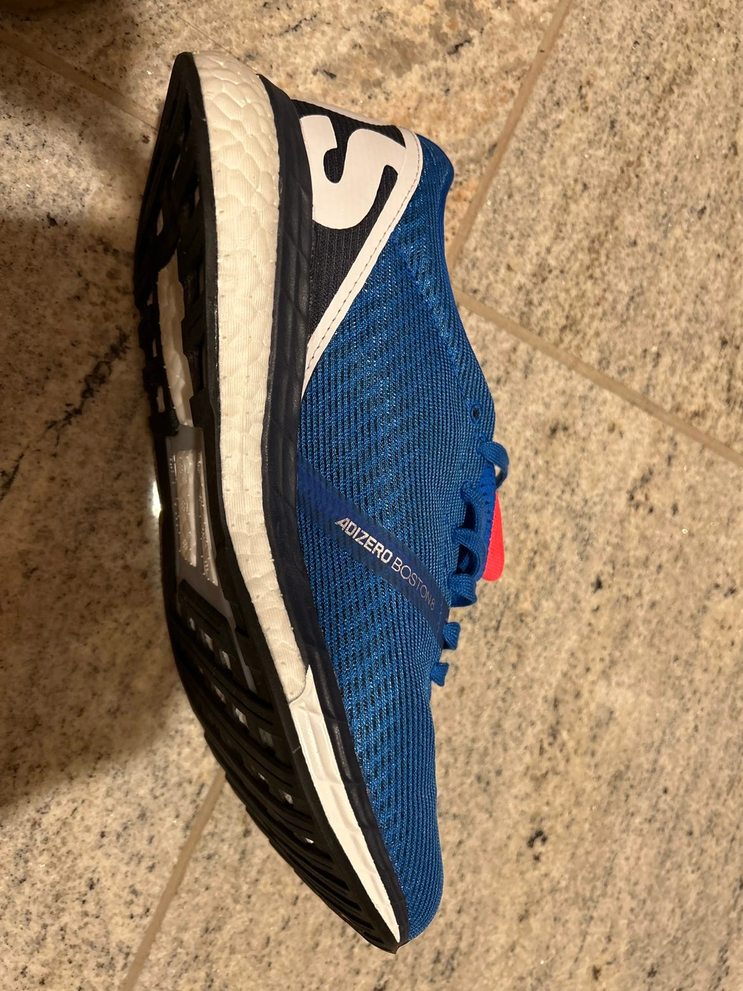 Adidas Zero Boost Boston 8の写真2枚目
