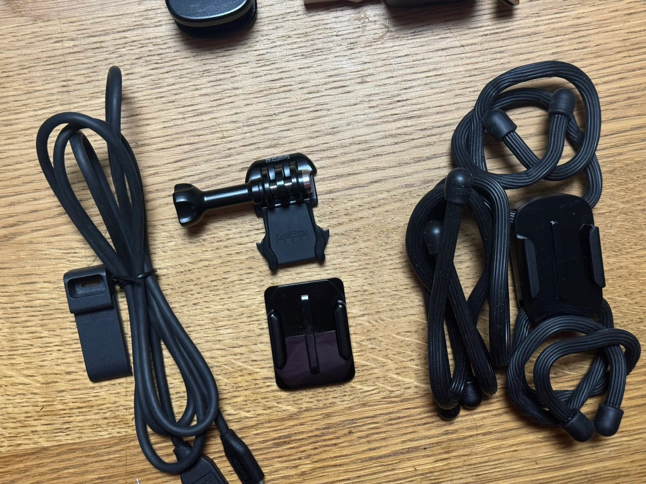 美品GoPro HERO12 Black + 純正フルアクセサリーの写真5枚目