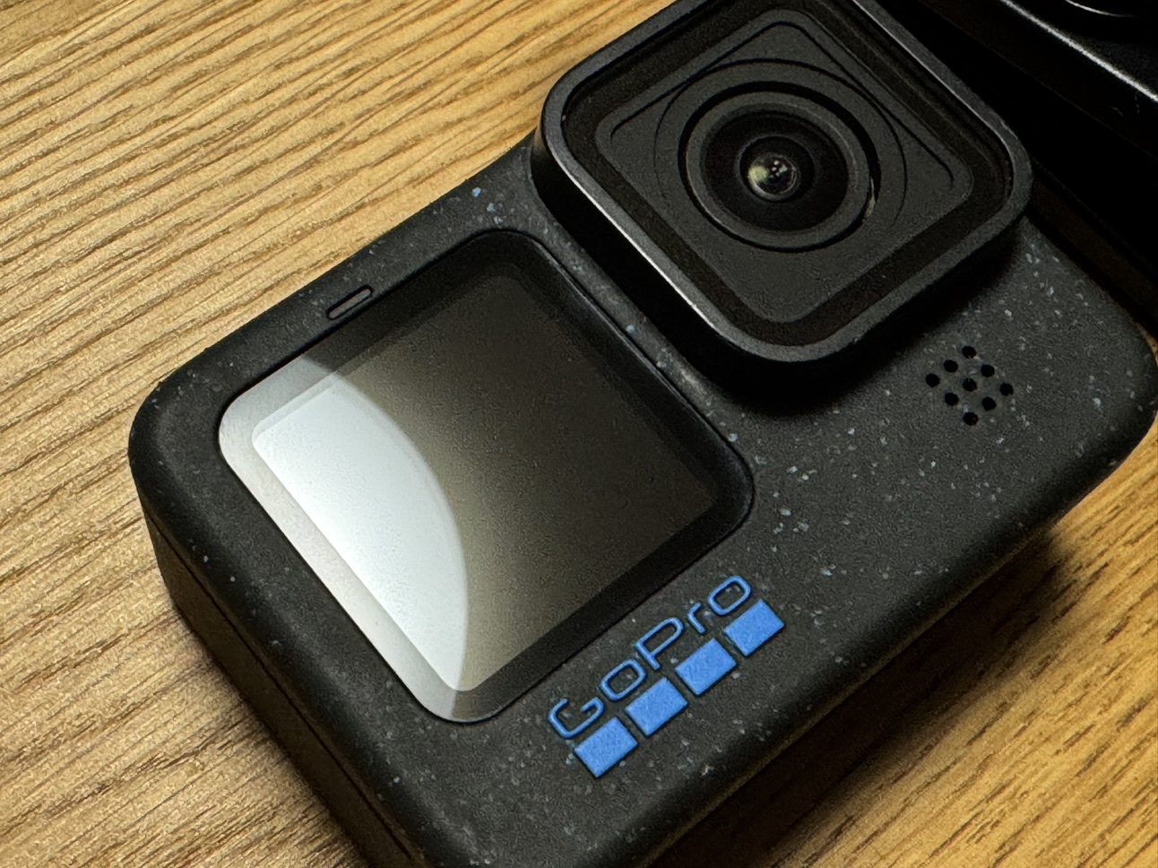 美品GoPro HERO12 Black + 純正フルアクセサリーの写真2枚目