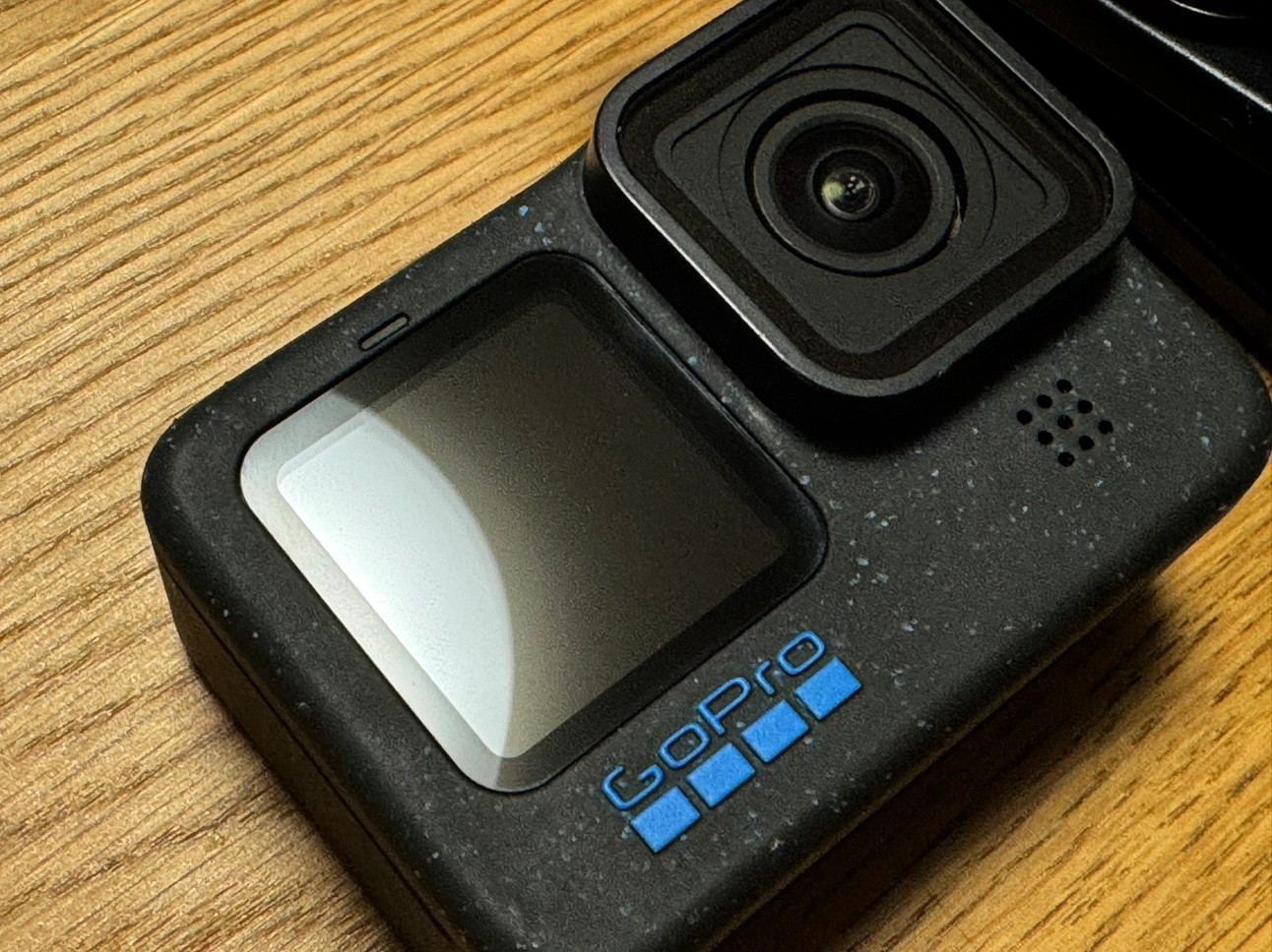 美品GoPro HERO12 Black + 純正フルアクセサリーの写真2枚目