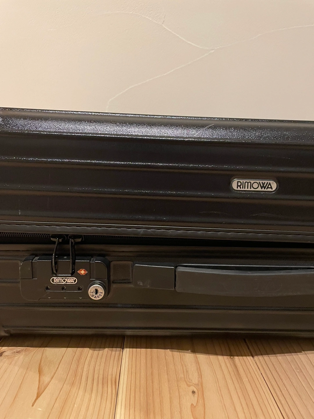 Rimowa salsa スーツケース 60Lの写真4枚目