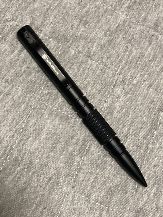 重量感のあるボールペン