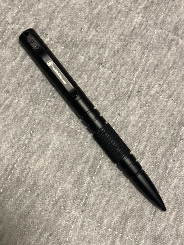 重量感のあるボールペン