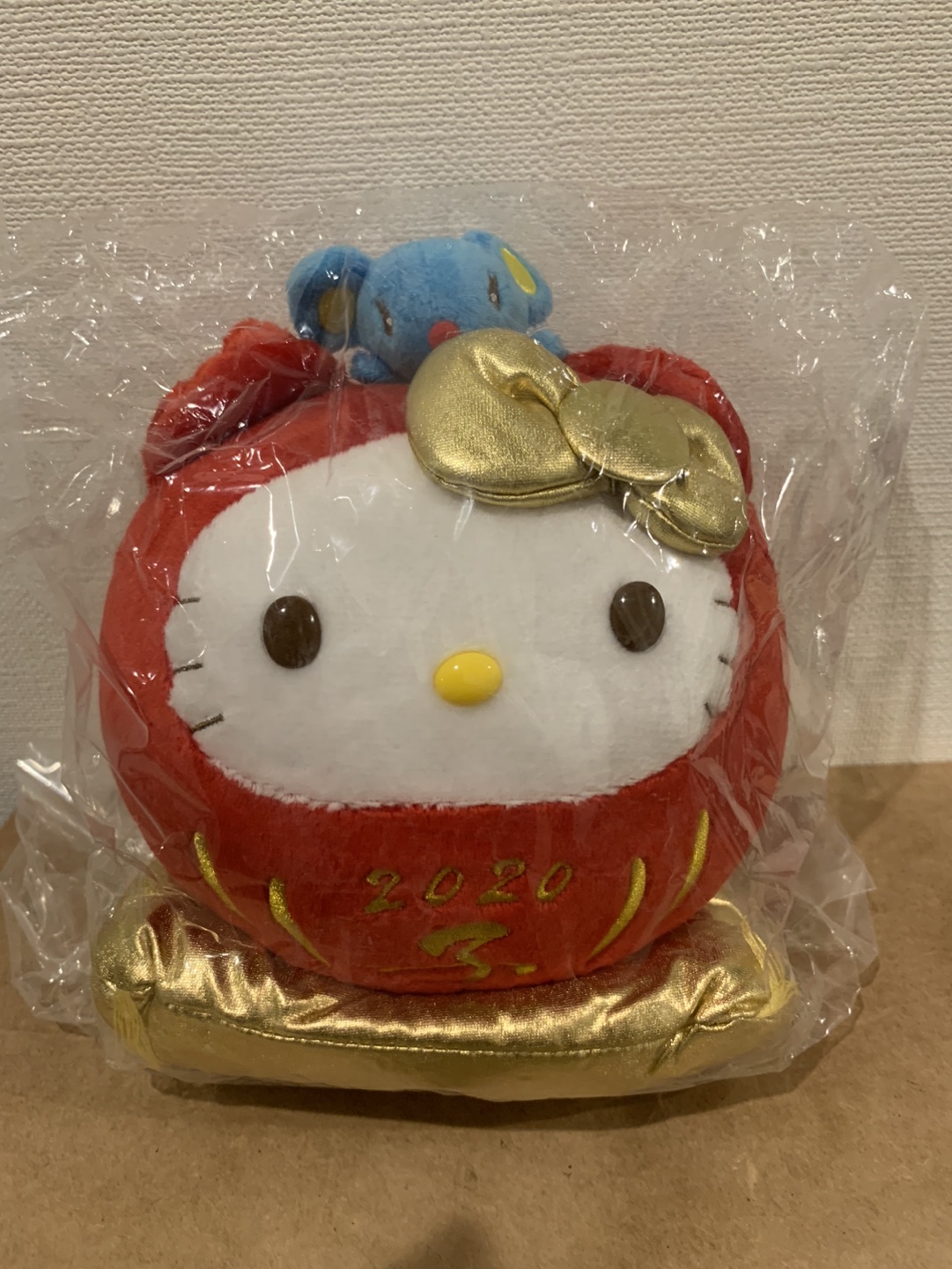 [新品]ぬいぐるみハローキティ⭐︎だるまバージョン　ネズミ年　高さ19㎝