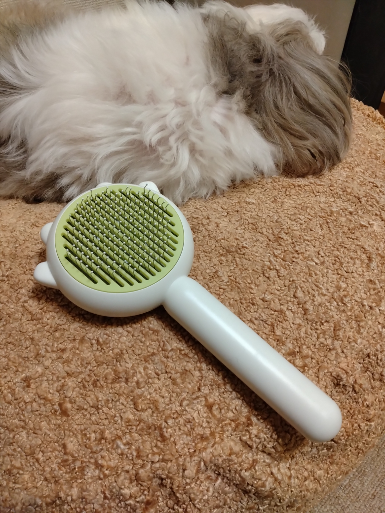 ワンタッチ ペットブラシ新品　犬　猫　ウサギ等