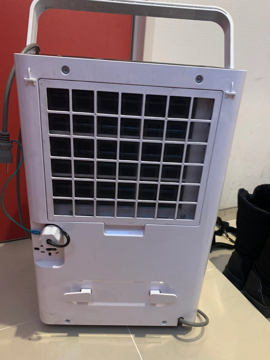 iOCHOW 除湿機 除湿器 衣類乾燥機 除湿量27L/日 衣類 乾燥機 乾燥 木造35畳・鉄筋45畳までの写真3枚目