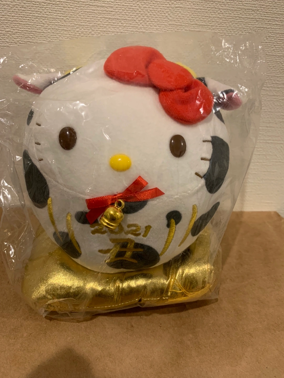 残りお1つ⭐︎新品⭐︎未開封⭐︎ぬいぐるみハローキティ⭐︎丑年ダルマバージョン
