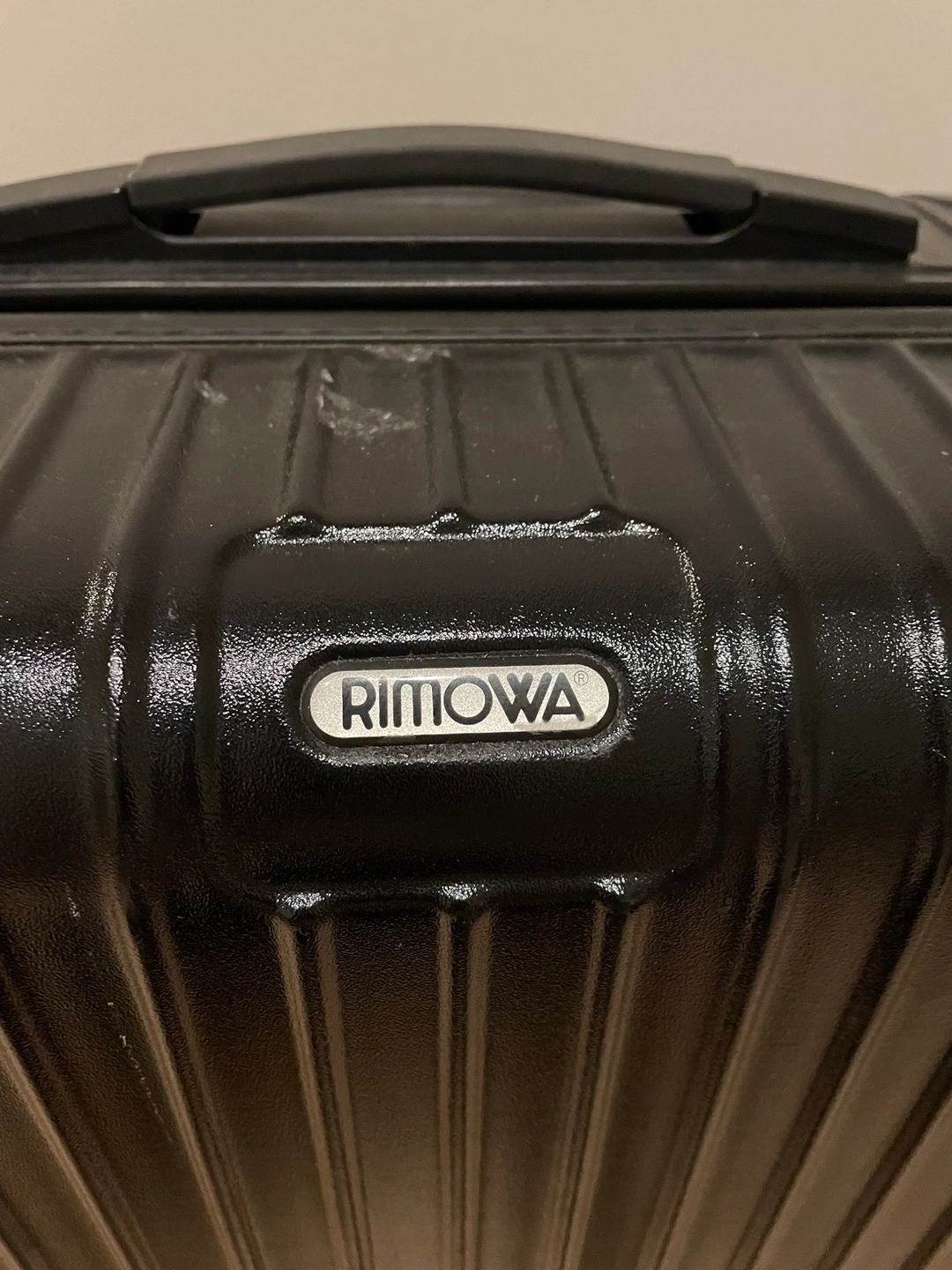 Rimowa salsa スーツケース 60Lの写真3枚目