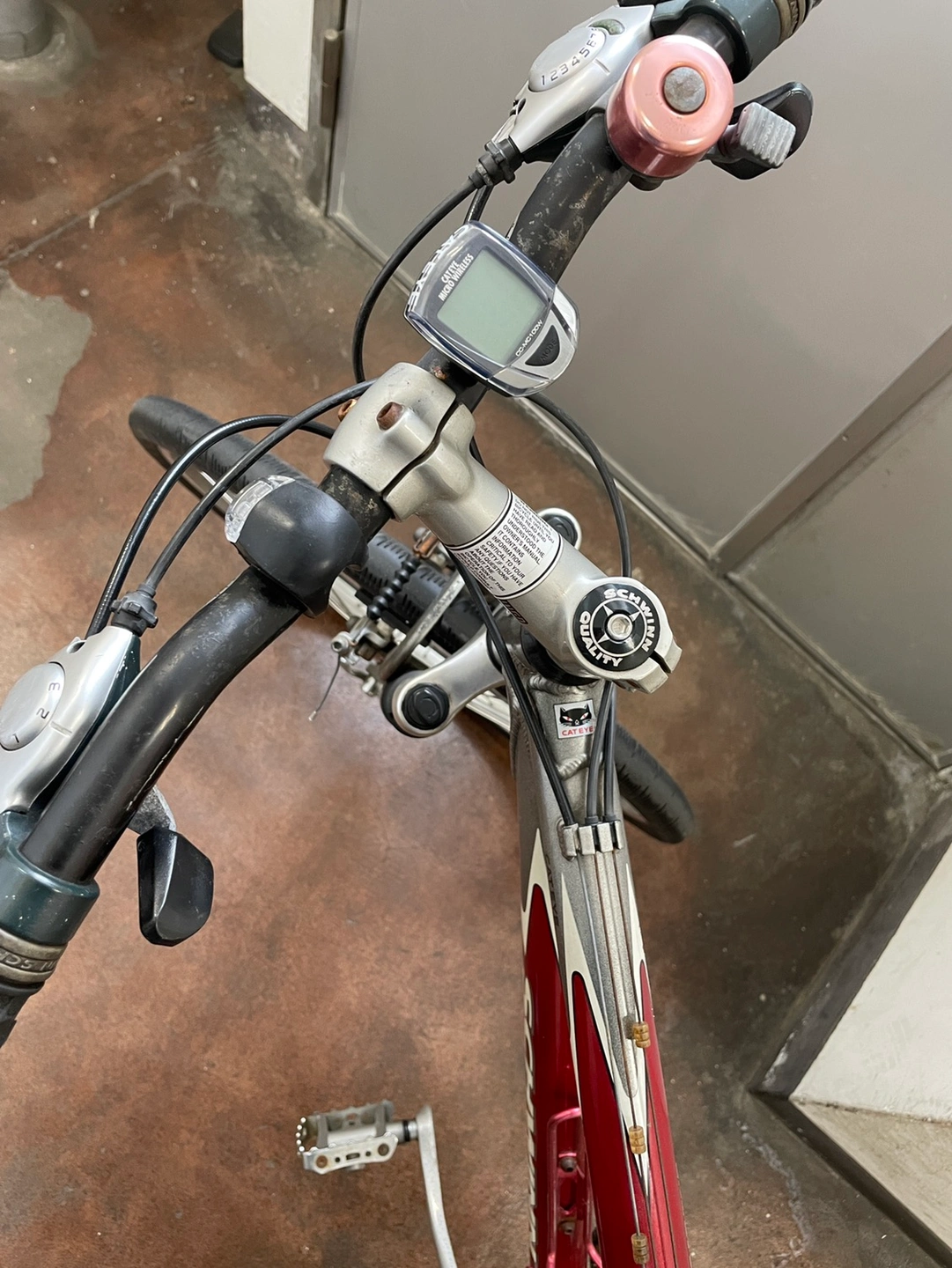 SCHWINN クロスバイクの写真2枚目