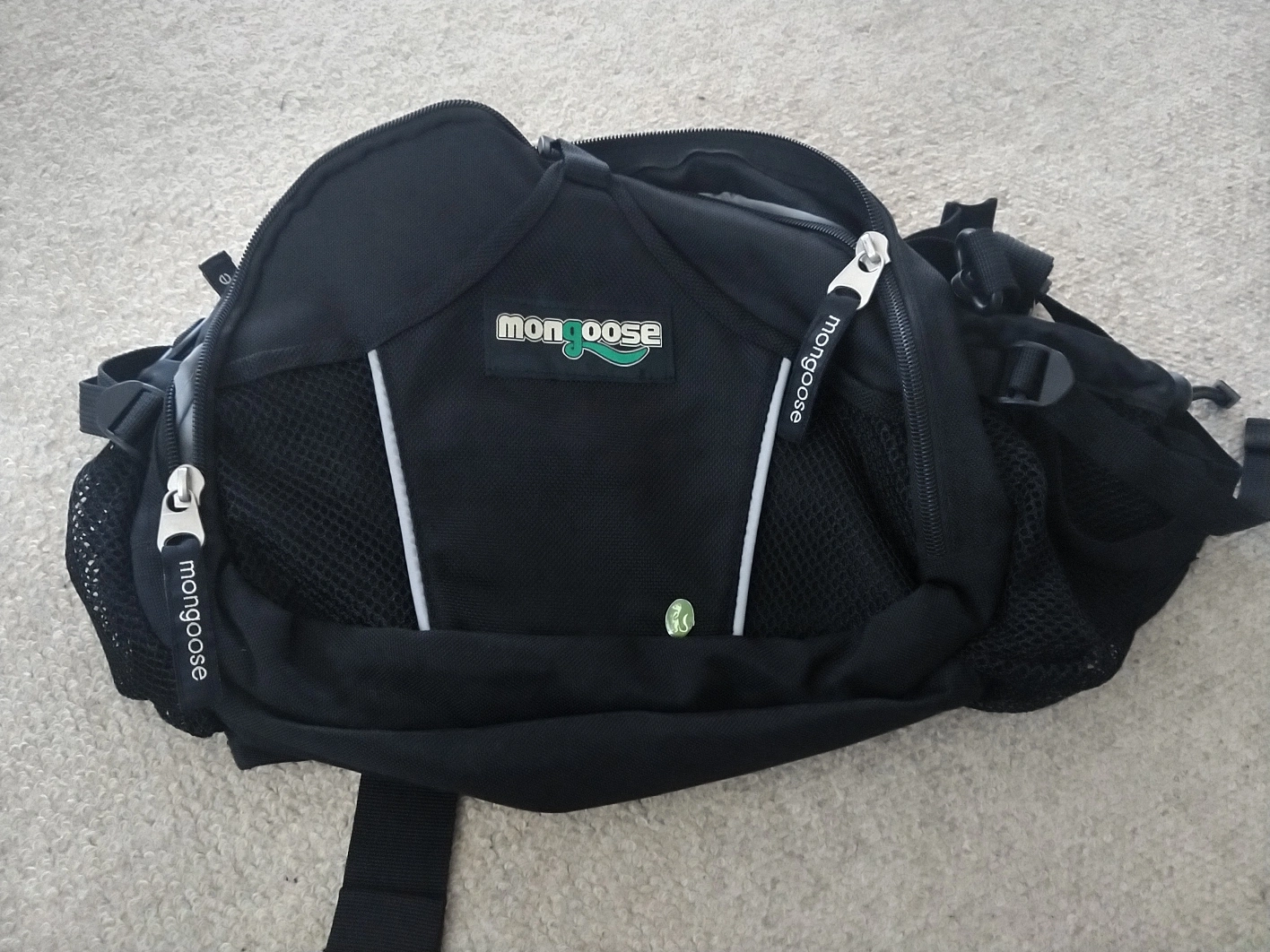 mongooseのバッグ