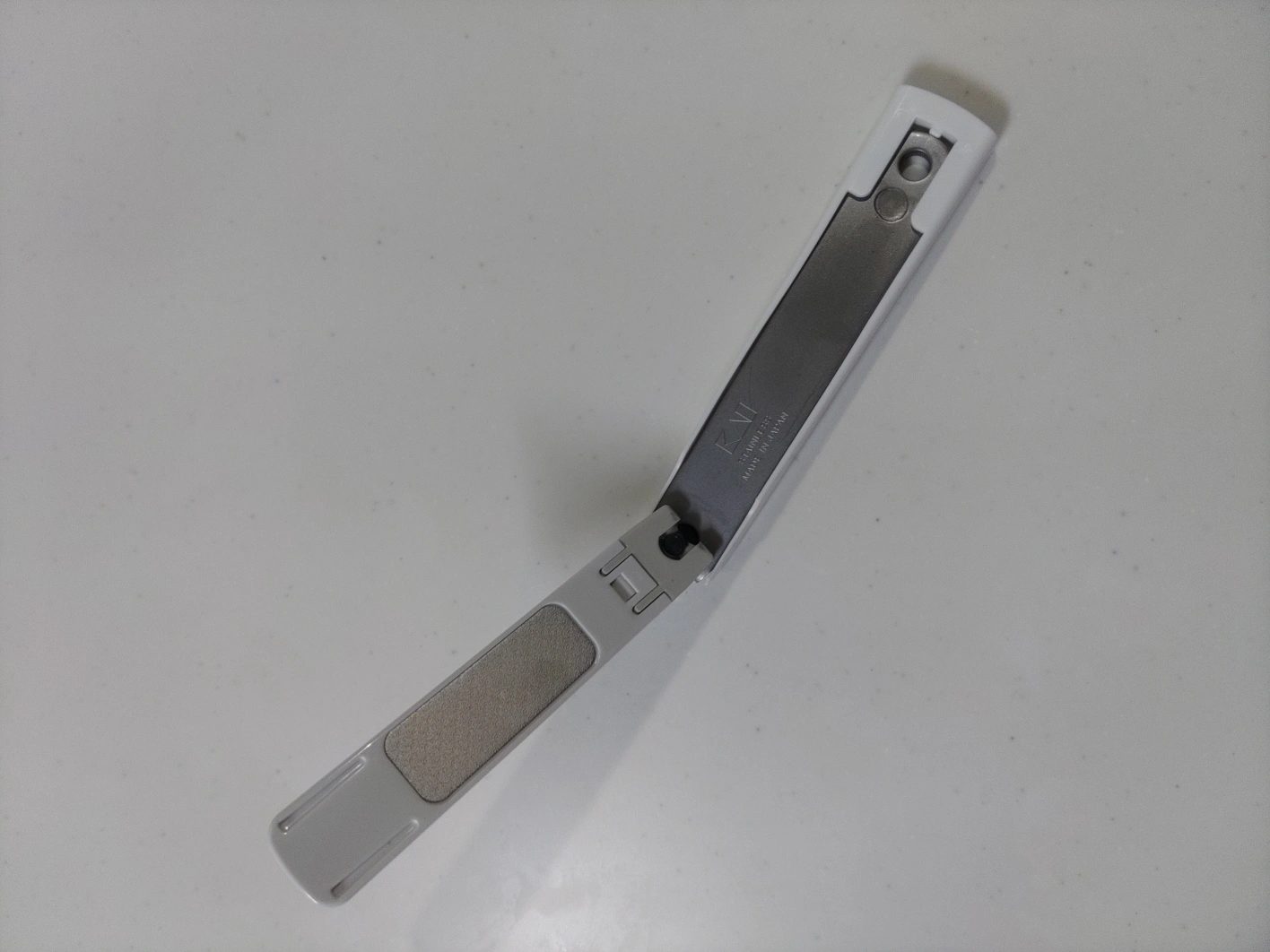貝印 KAI 爪切り 001 カーブ刃 ストッパーケース付の写真2枚目