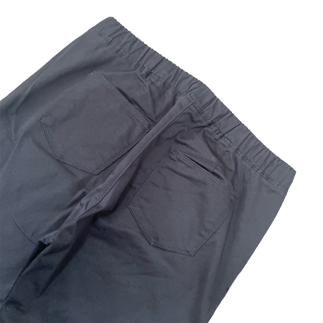 UNIQLO  黒パンツ　レディース　新品未使用の写真4枚目