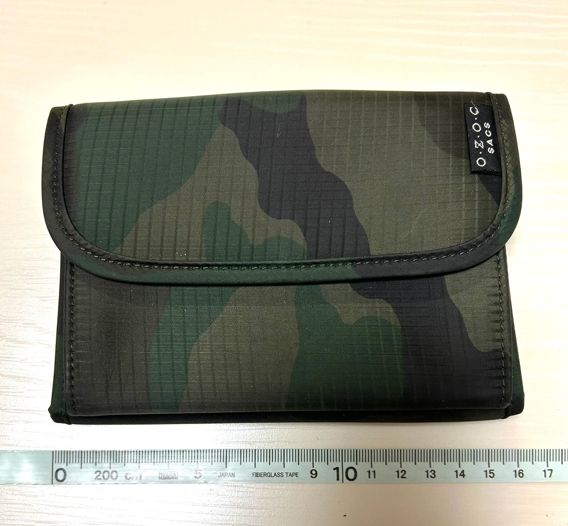 迷彩柄 二つ折財布