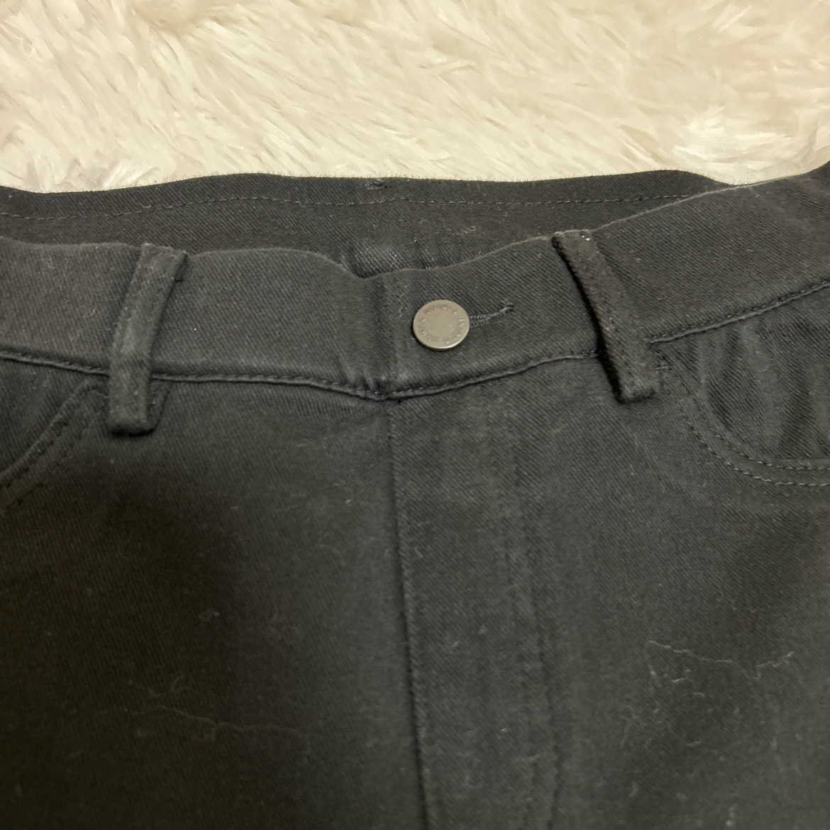 美品 UNIQLO 黒パンツ ストレッチ Mサイズの写真2枚目