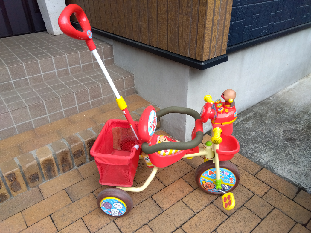 アンパンマンの三輪車