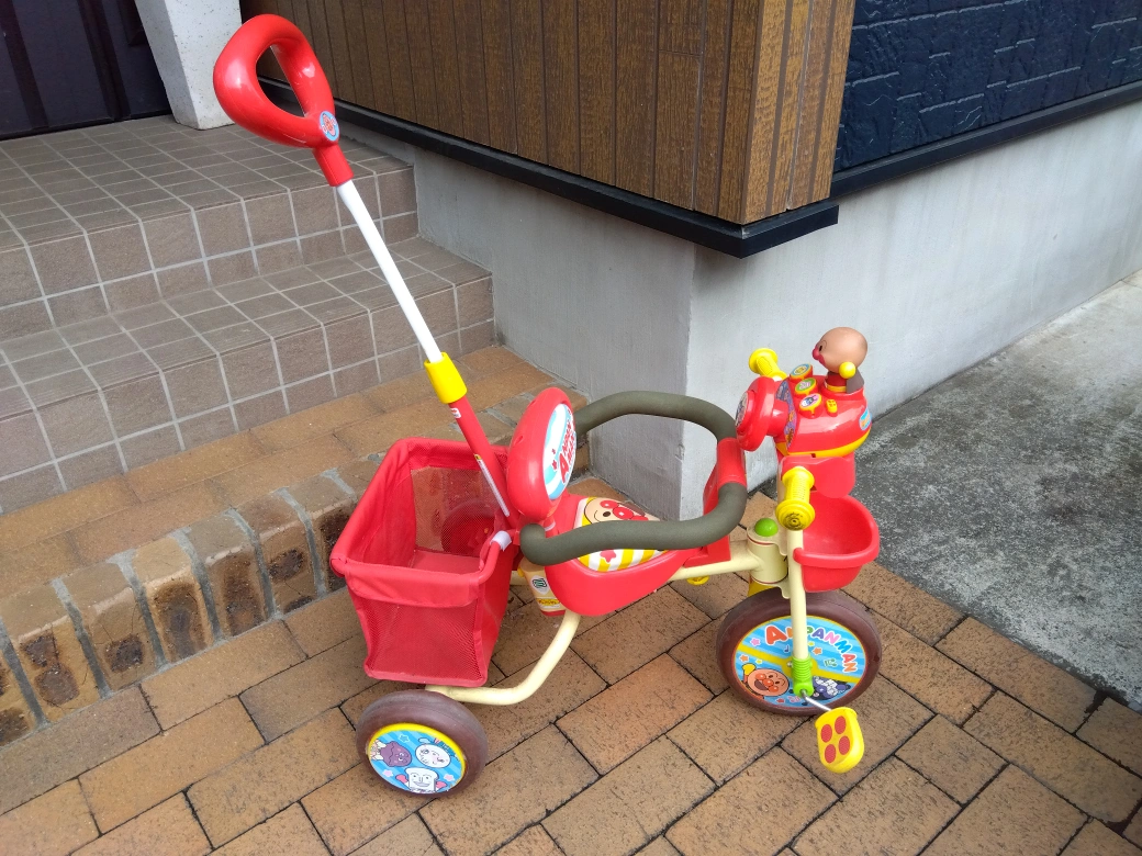 アンパンマンの三輪車