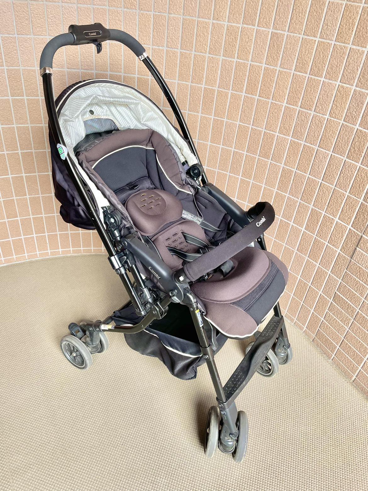 Combi コンビ ベビーカー メチャカルハンディ オート4キャス