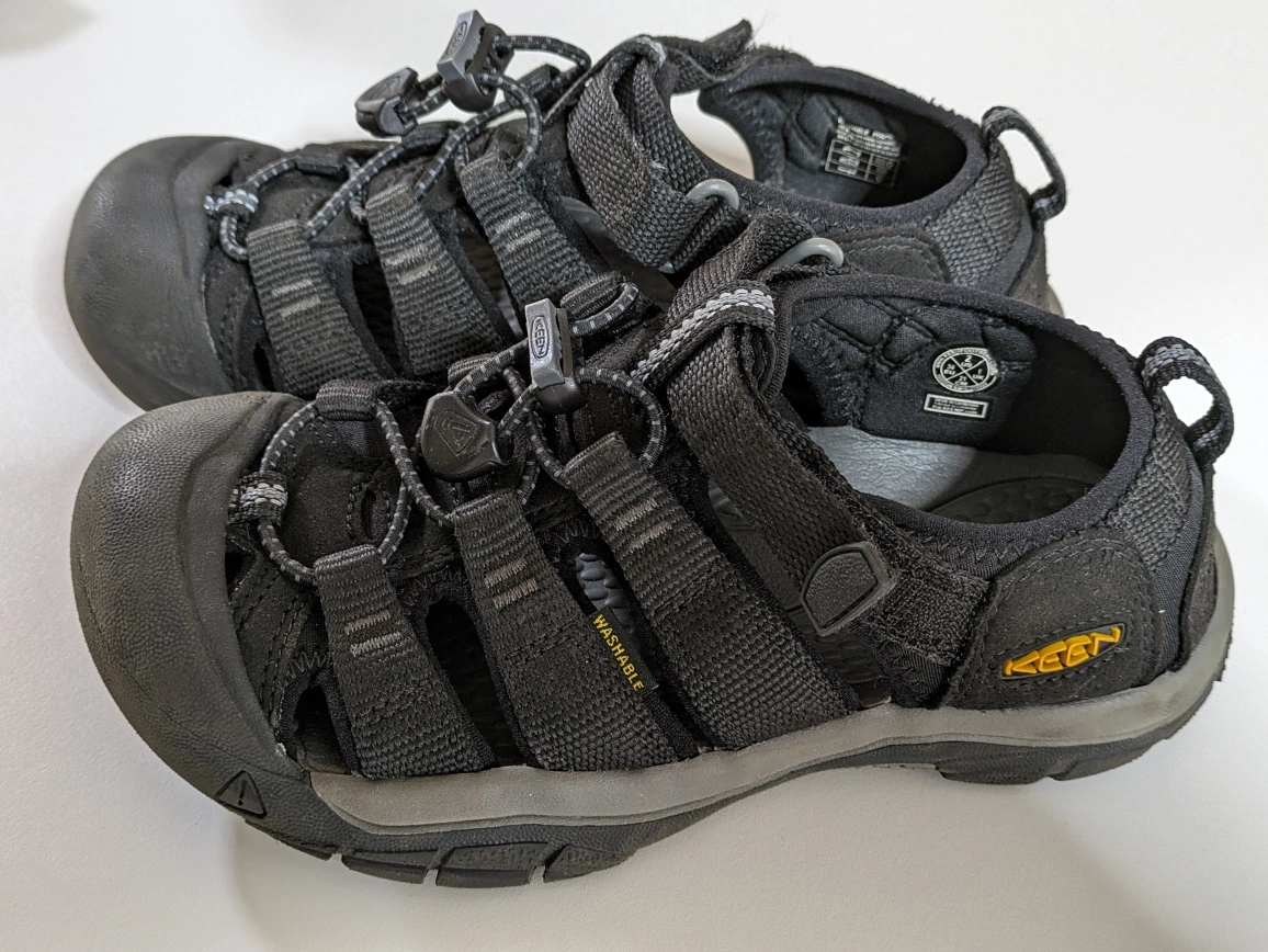 21cm KEEN ニューポートエイチツーサンダルの写真2枚目