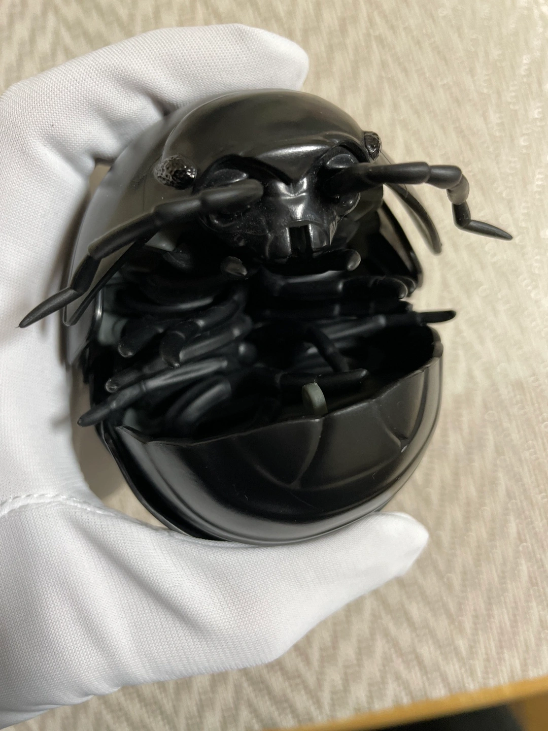 大きなダンゴムシのフィギュア 2個の写真8枚目