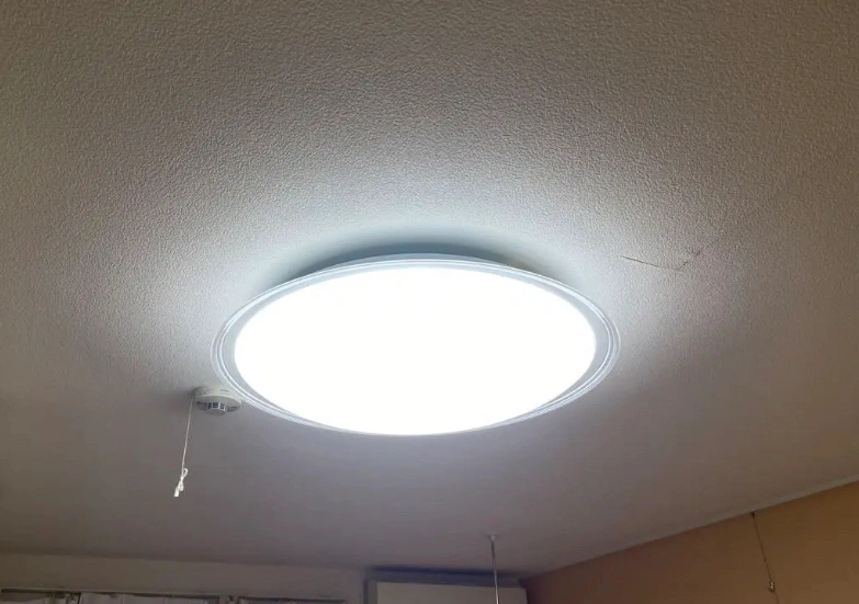 (リモコンなし)日立IR-A04H 直径65センチの天井照明の写真2枚目