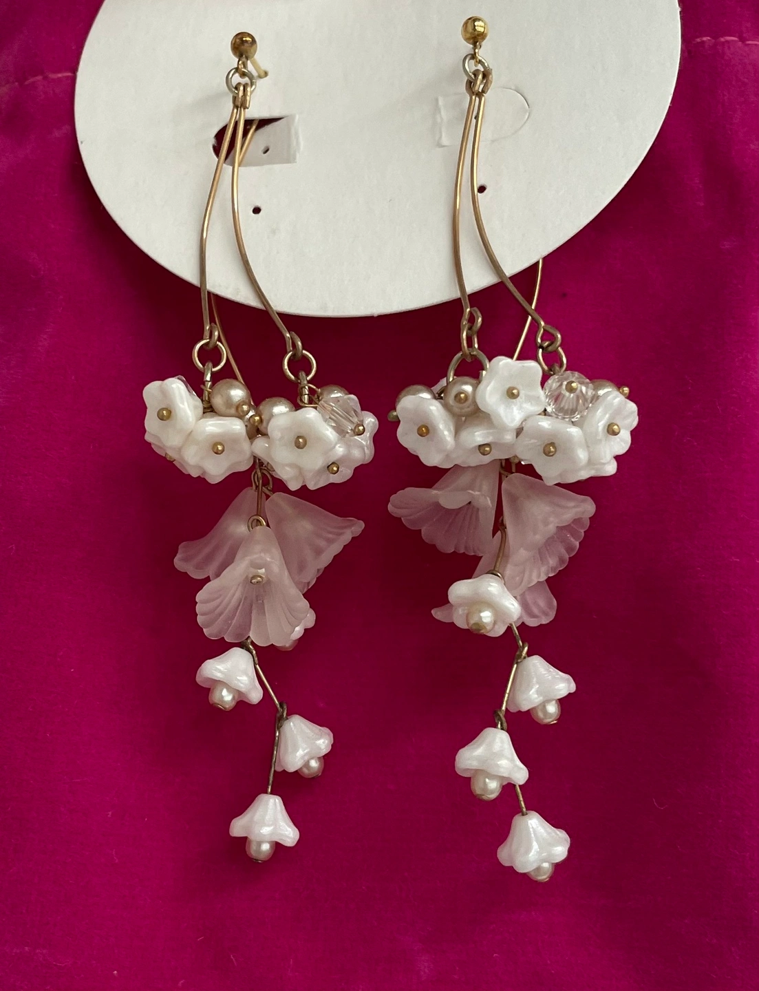 ピアス ハンドメイド 小花 ホワイト