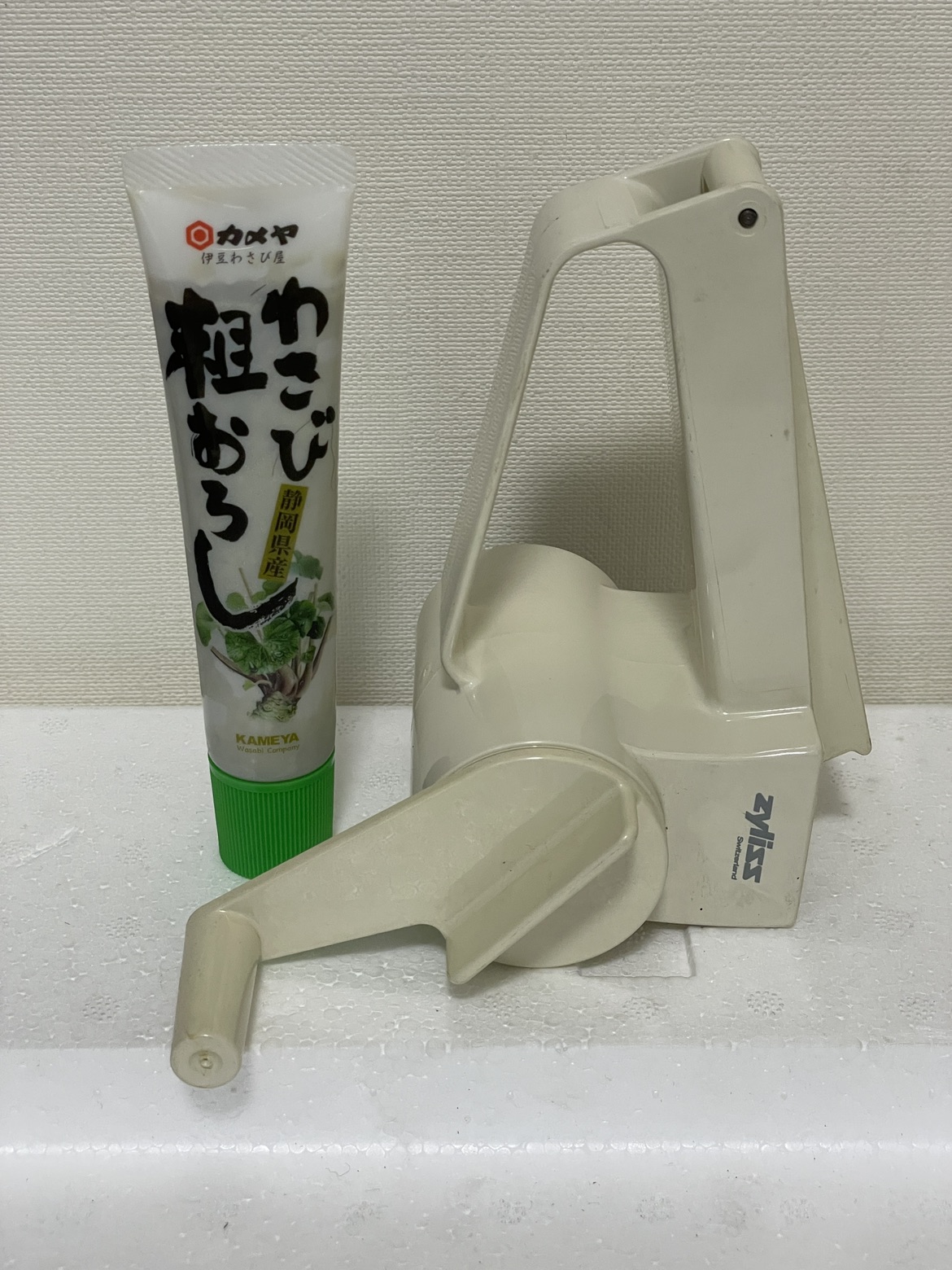 Zylis チーズグレーター