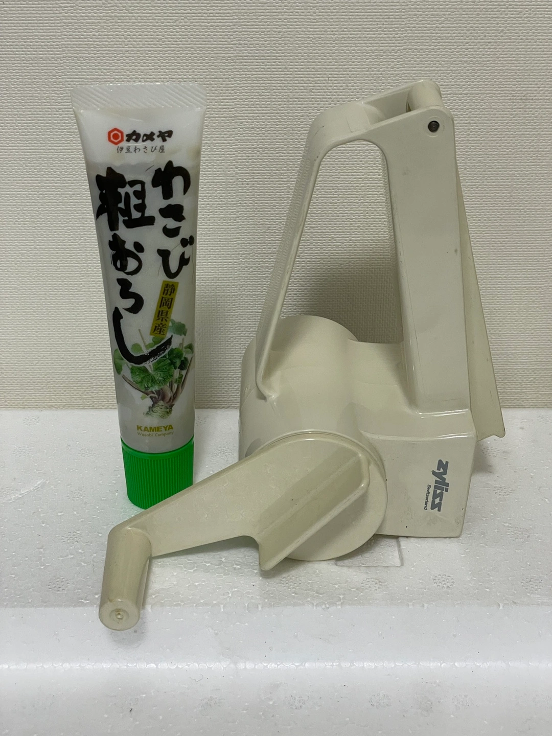 Zylis チーズグレーター