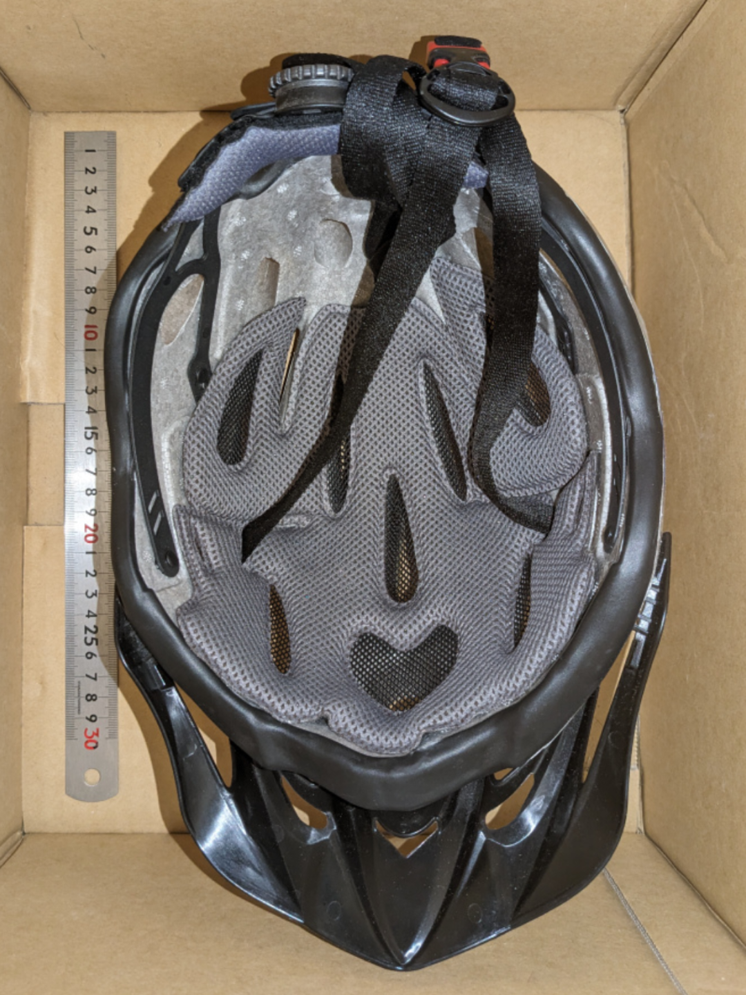 自転車用ヘルメットの写真2枚目