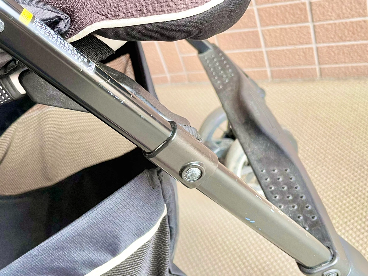 Combi コンビ ベビーカー メチャカルハンディ オート4キャスの写真6枚目