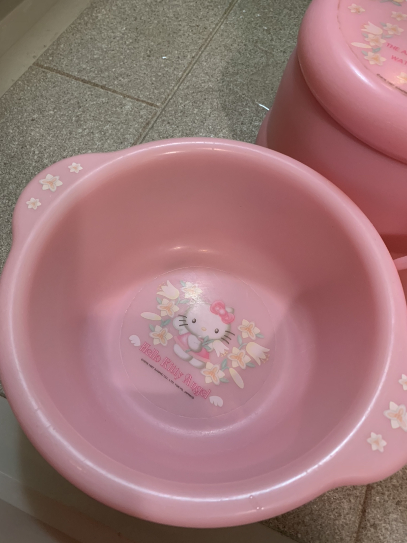 ハローキティ子供用お風呂セットの写真2枚目