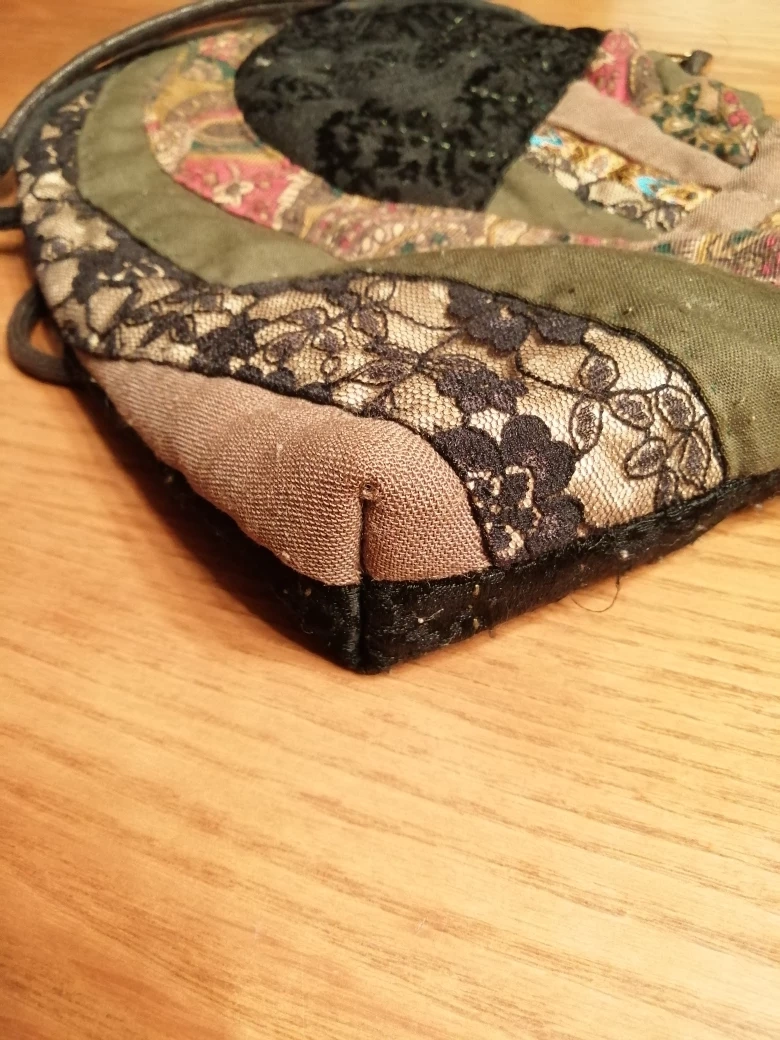 「値下げ!」パッチワークポシェット(ハンドメイド)の写真6枚目
