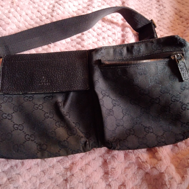 GUCCI　ウェストポーチの写真5枚目
