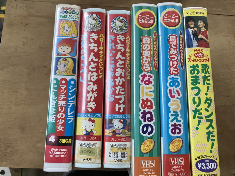 ❸ビデオ6本